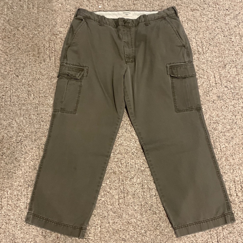 22. Docker’s Men’s Khakis Pants 40 x 29